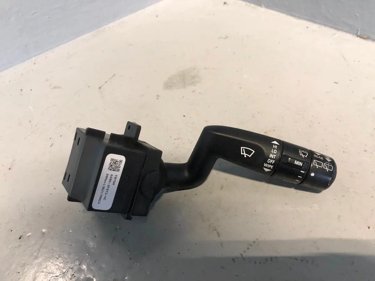 Freelander 2 Wiper Stalk Control Switch 6G9n-3F973-Hc Land Rover 2006 To 2011 1