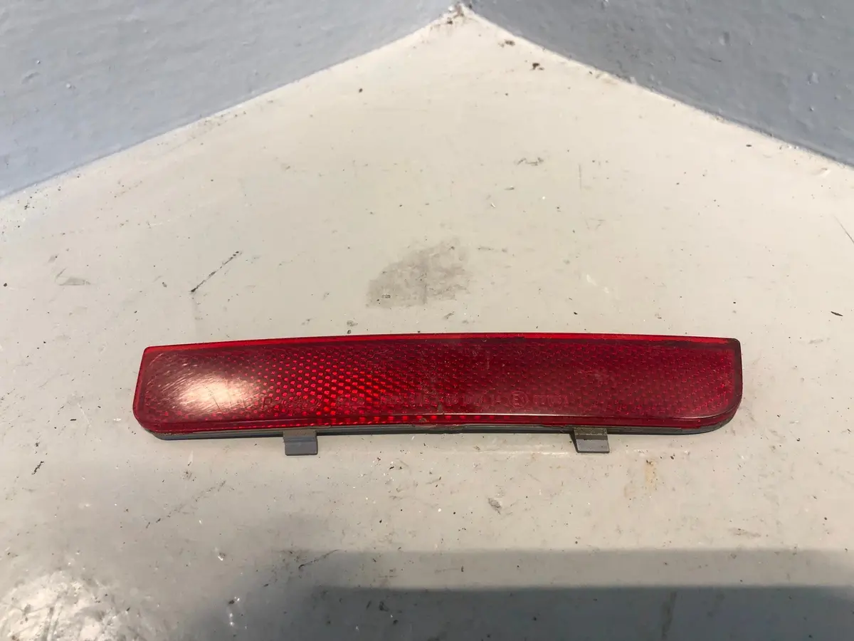 Freelander 2 Rear Bumper Reflector Off Side Land Rover L359 2006 To 2011 1