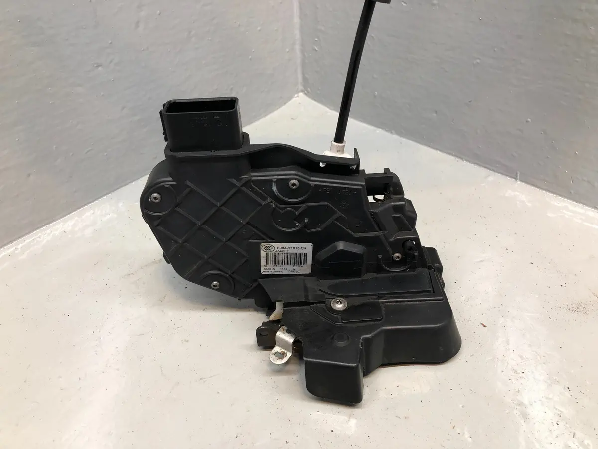 Range Rover Evoque Door Lock Actuator Near Side Front Ej3a-21813 2011 To 2018 1