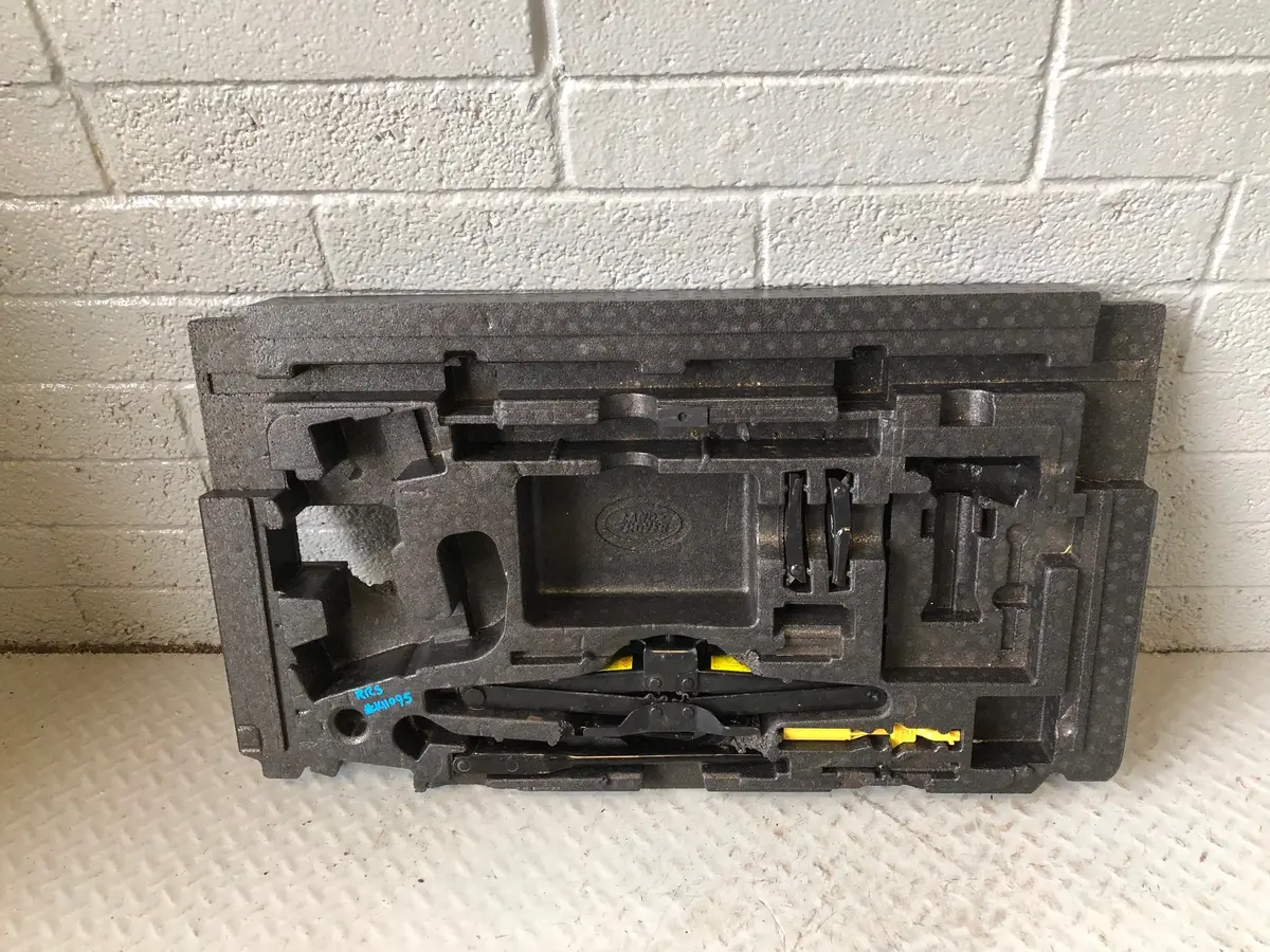 Range Rover Sport Tool Storage Boot With Jack Wheel Brace 2005 To 2013 L11095 1