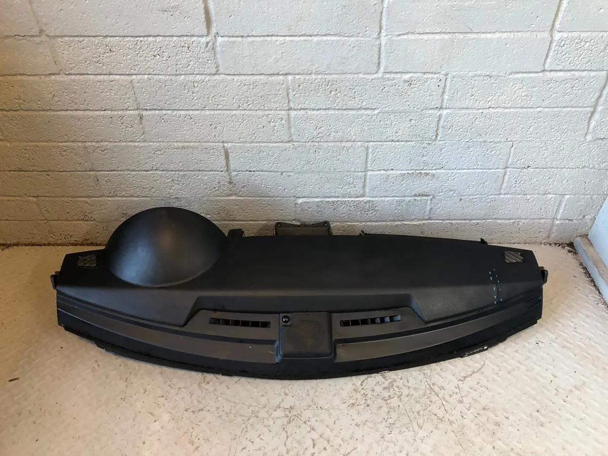 Discovery 3 Dashboard Black With Passenger Airbag Non Sat Nav Vehicles K28115 1