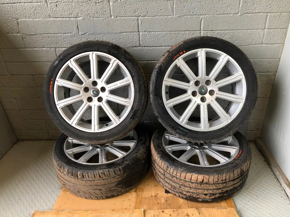 Discovery 4 Alloy Wheels And Tyres 275/40Zr20 Set Of X 4 Land Rover L17036 1