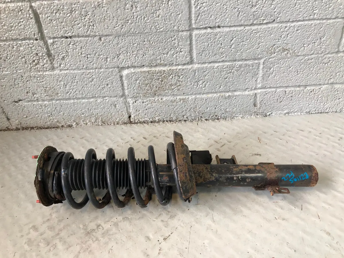 Freelander 2 Suspension Strut Shock Absorber Off Side Front Land Rover R21105 1