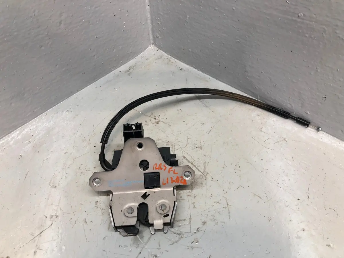 Range Rover Sport Main Lower Tailgate Lock Actuator Latch 2009 To 2013 L17026 1