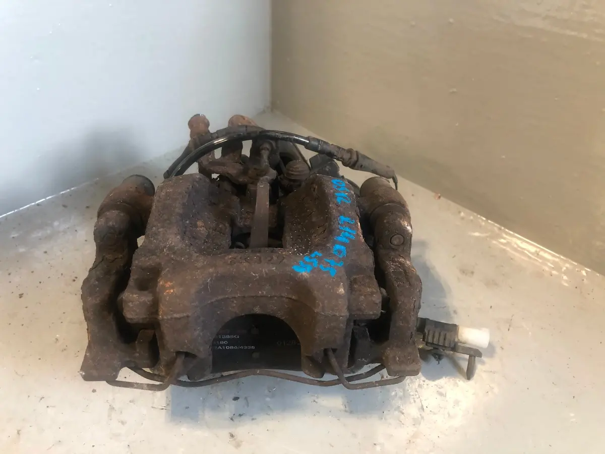 Discovery Sport Brake Caliper Off Side Rear L550 Land Rover 2014 To 2019 1