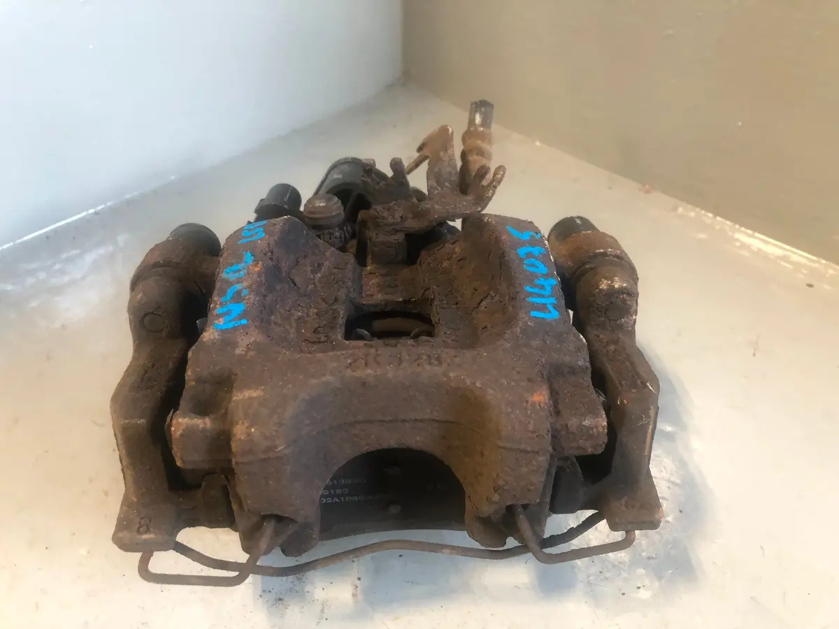 Discovery Sport Brake Caliper Near Side Rear L550 Land Rover 2014 To 2019 1