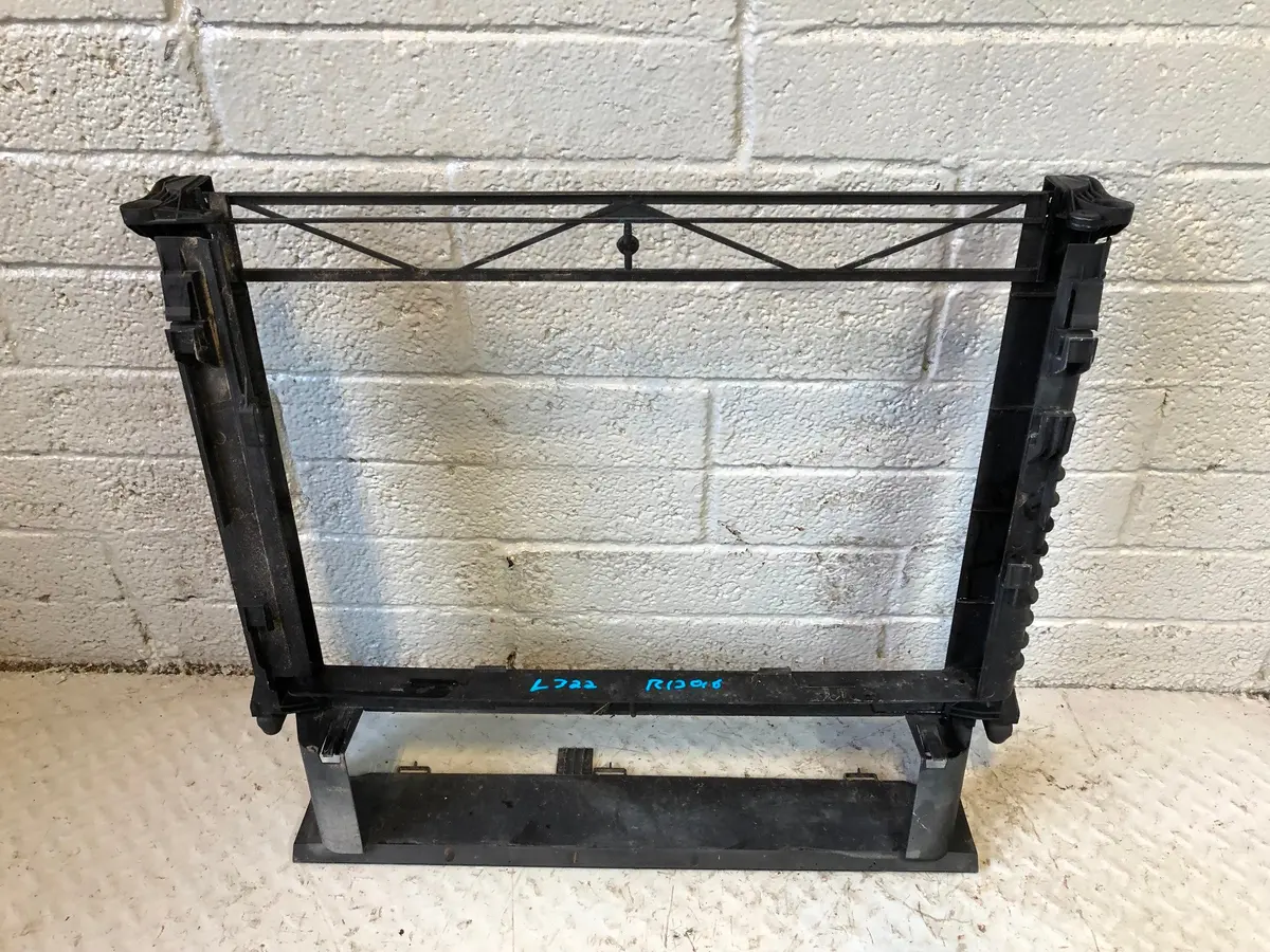 Range Rover L322 Radiator Support Frame Mount 3.0 Td6 2002 To 2006 1