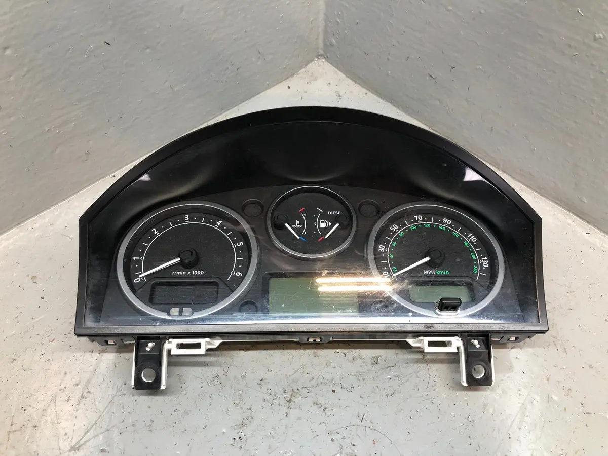 Discovery 3 Instrument Cluster 2.7 Tdv6 Yac500025 Land Rover 2004 To 2006 1