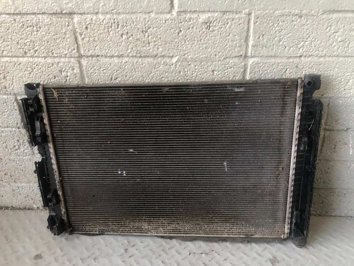 Discovery Sport Radiator Engine Cooling 2.0 D Gj32-8005-Bb L550 Land Rover 1