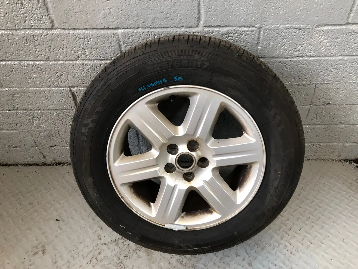 Freelander 2 Alloy Wheel And Tyre 17" Land Rover 225/65R17 2006 To 2015 L16095b 1