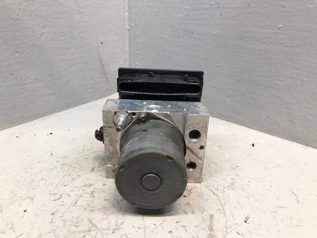 Range Rover L322 Abs Module Pump 3.6 Tdv8 7H42-2C405-Ae 2006 To 2009 1