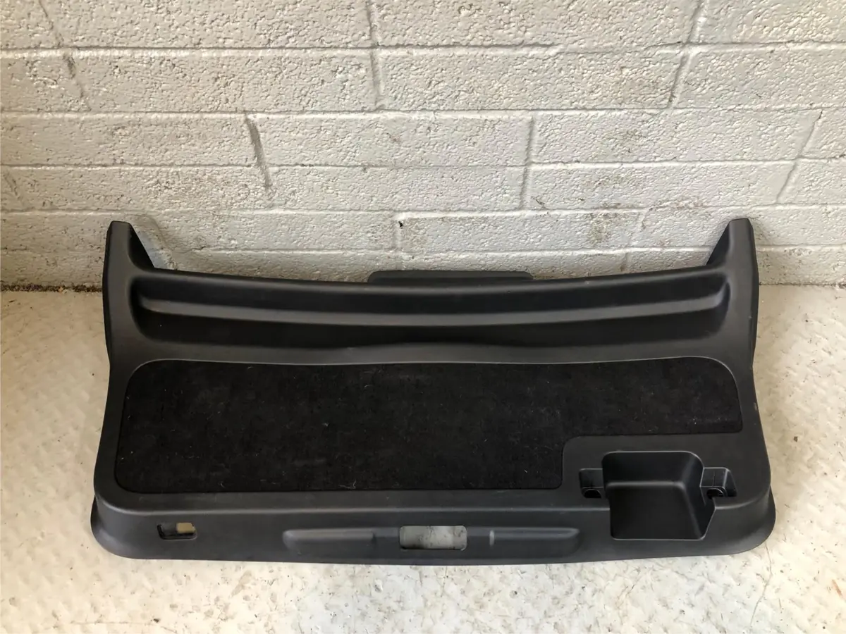 Range Rover Sport Tailgate Door Card Trim L320 Ch32-40705-A 2009 To 2013 1