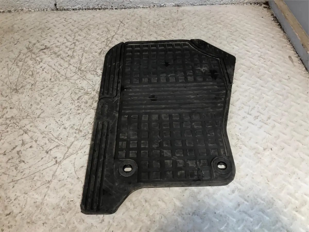 Discovery 3 Floor Mat Passenger Rubber Heavy Duty Land Rover Front Left D05125 1
