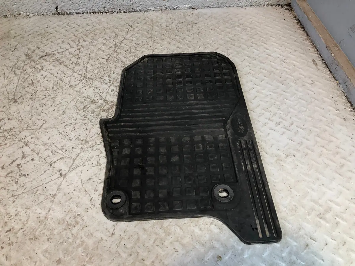 Discovery 3 Floor Mat Driver Rubber Heavy Duty Land Rover Front Right D05125 1