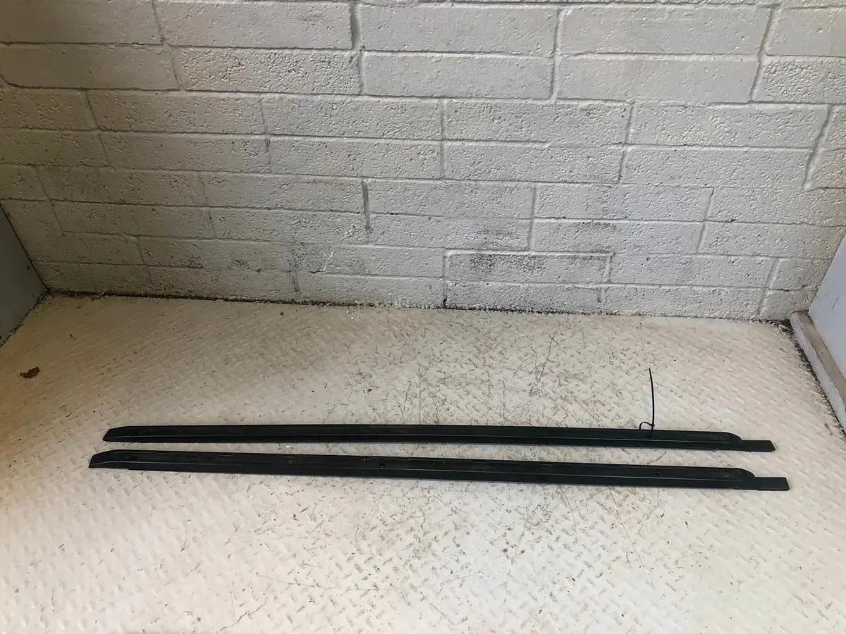 Discovery 3 Roof Rails Three Quarter Length Roof Bars Land Rover K28115 1