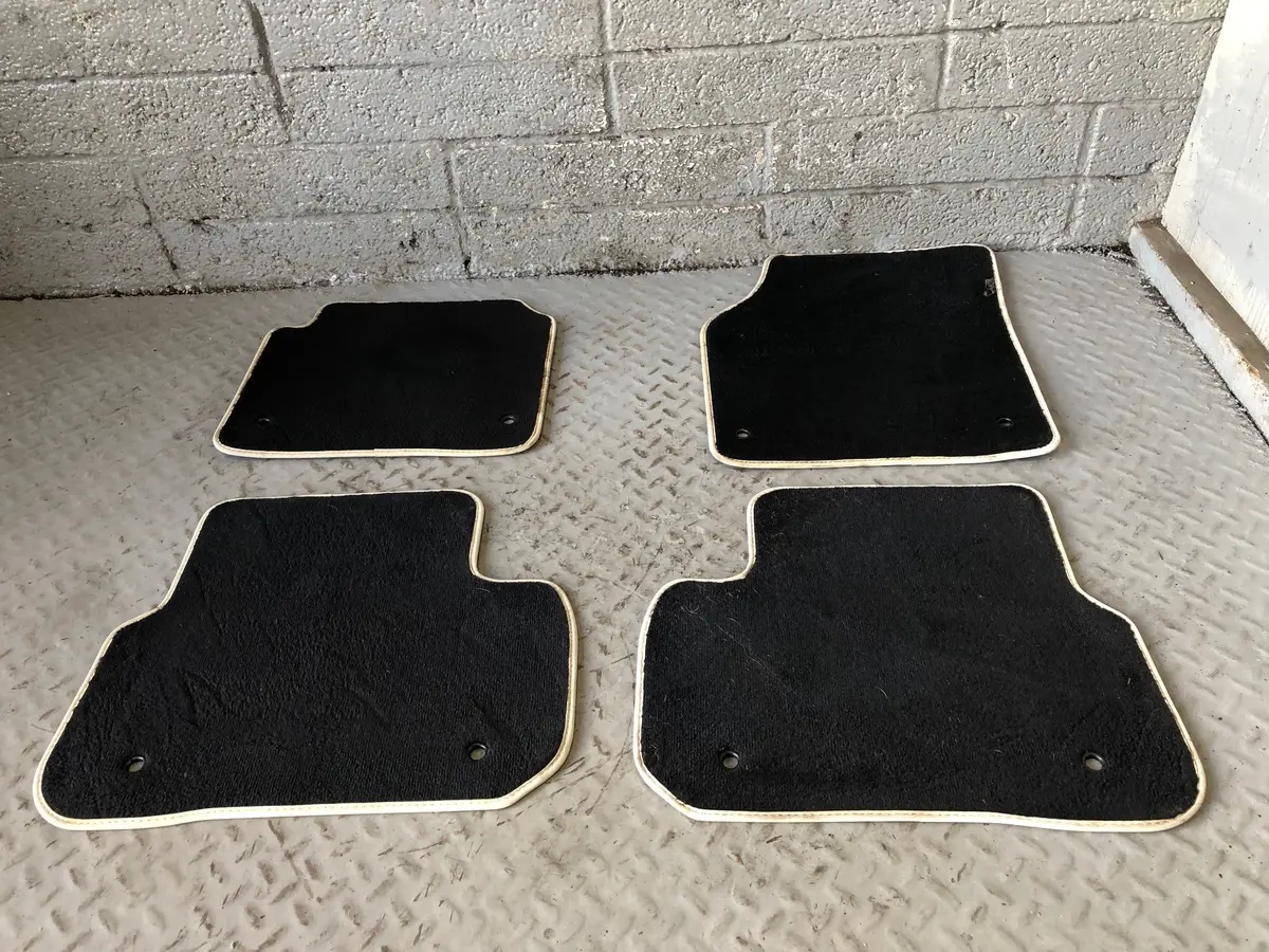 Discovery Sport Floor Mats Set Of 4 Black Carpet 2014 To 2019 Land Rover 1