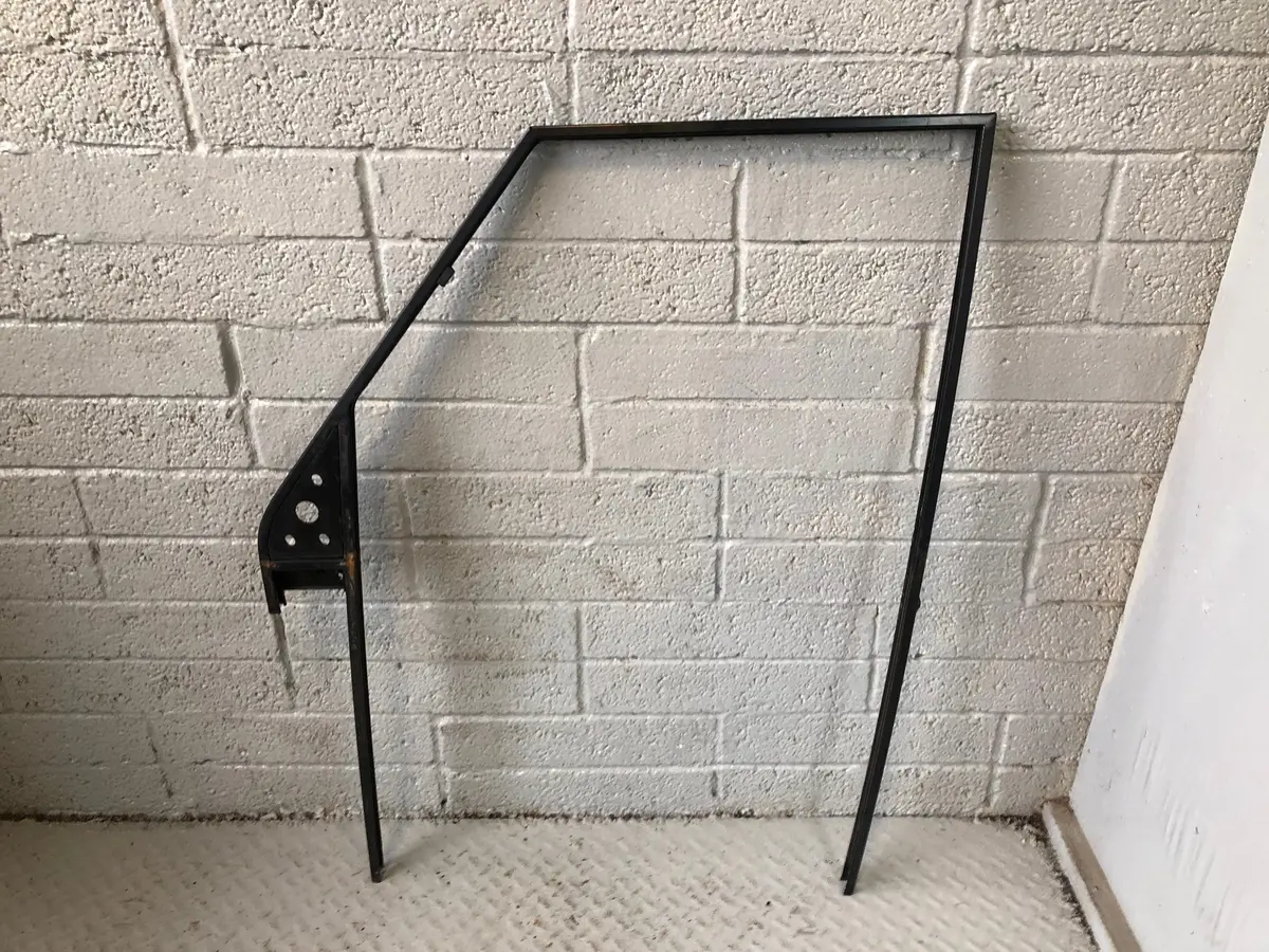 Discovery 2 Door Frame Window Near Side Front Land Rover 1998 To 2004 R19026 1