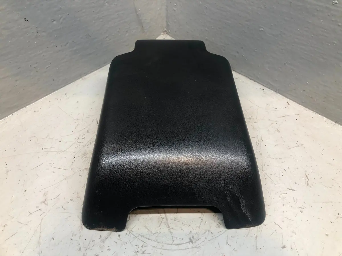 Discovery 3 Centre Console Lid Armrest Grain Leather Land Rover K28115 1