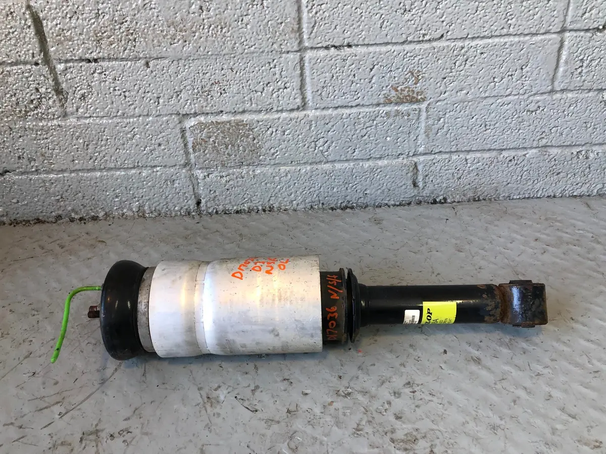 Discovery 3 Front Suspension Airbag Shock Absorber Strut Land Rover 01808A 1