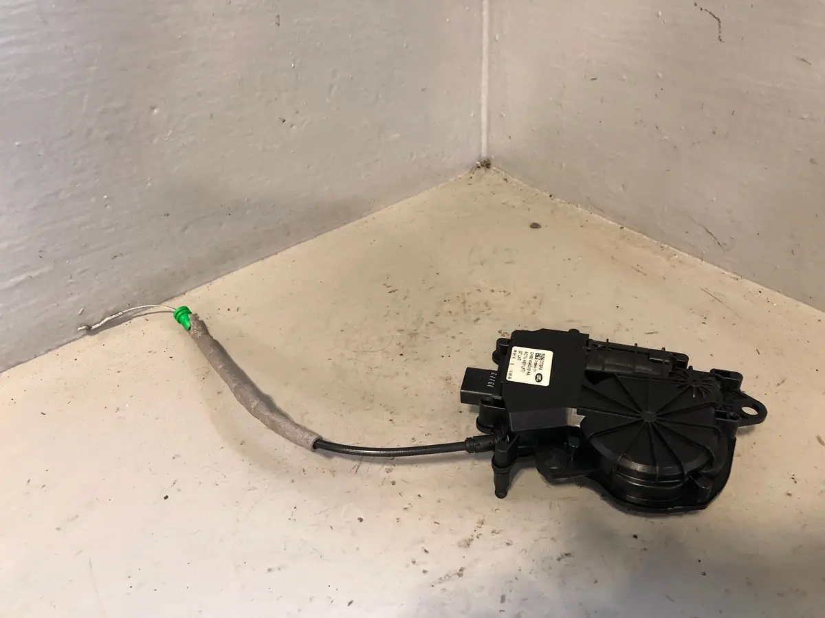 Range Rover L405 Tailgate Actuator Lower Left Dk62 404C10aa 2013 To 2017 1
