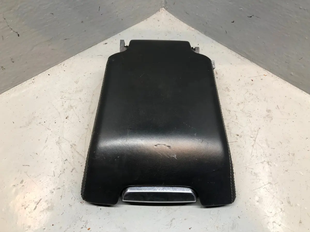 Range Rover Sport Centre Console Arm Rest Lid With Catch Black Land Rover L20016 1