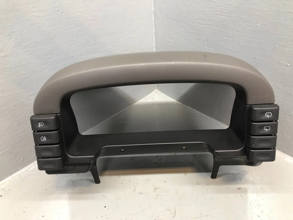 Discovery 2 Instrument Surround Speedo In Grey Land Rover 1998 To 2004 R28105 1