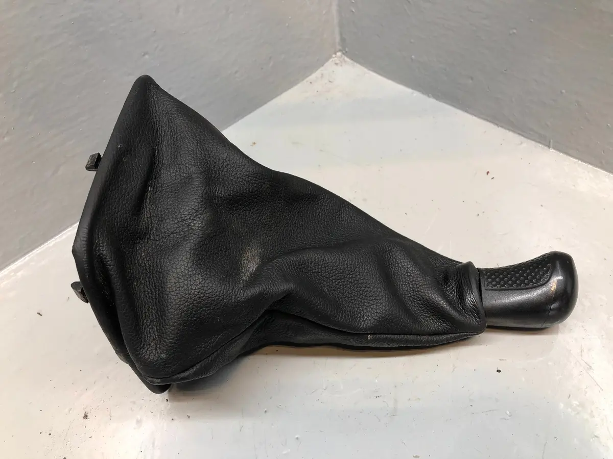 Discovery 2 Gearstick Gear Knob With Gaiter Manual Land Rover 1998 To 2004 1