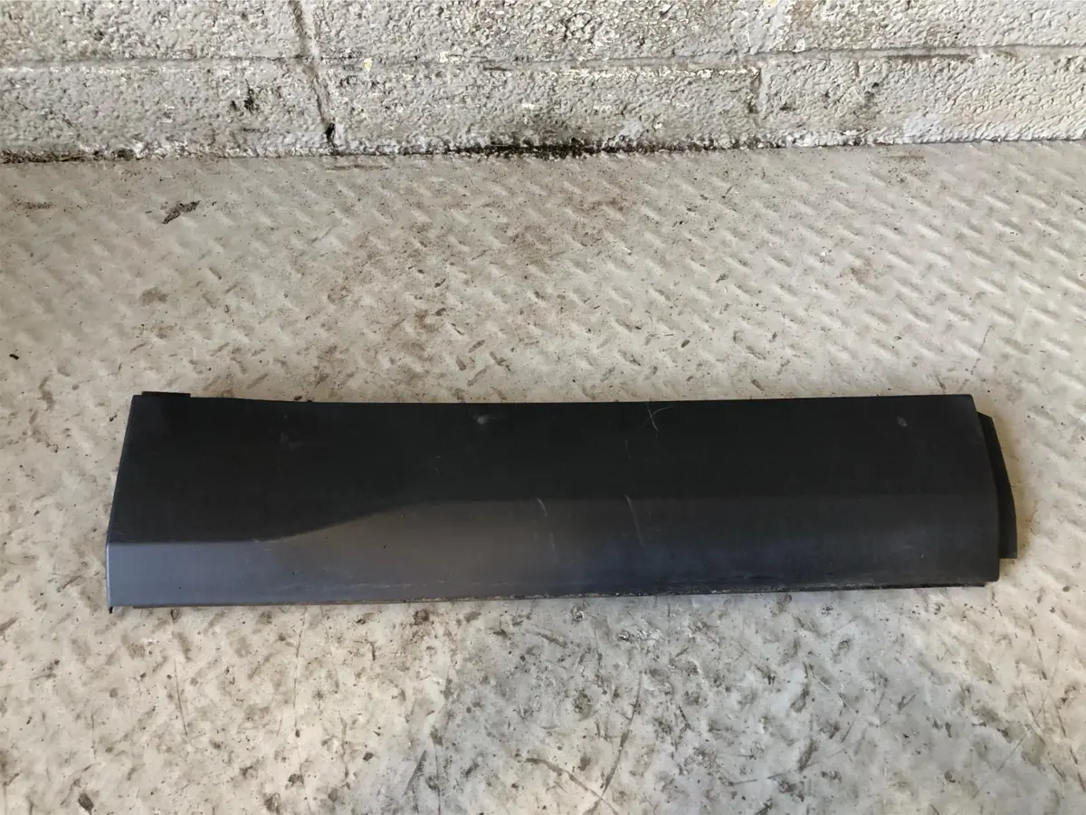 Discovery Sport Lower Door Moulding Trim Off Side Rear L550 Land Rover 1
