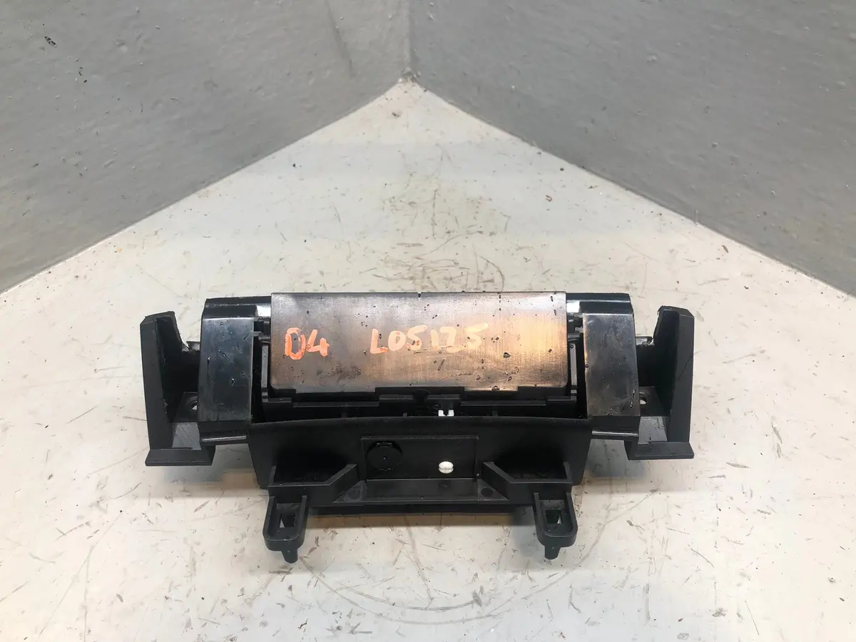 Discovery 4 Ashtray Front Land Rover Ah22-048A02-Ab 2009 To 2016 L05125 1