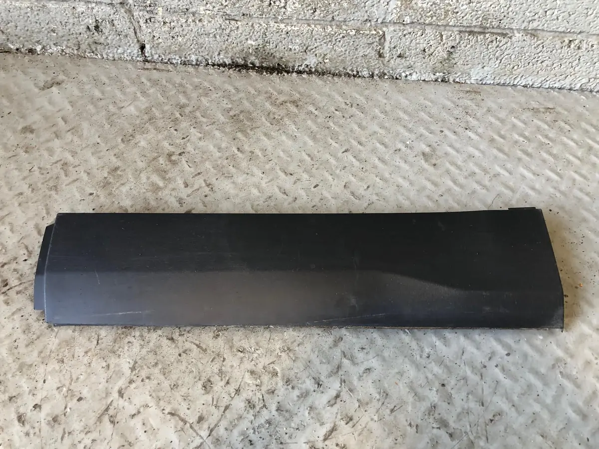 Discovery Sport Lower Door Moulding Trim Near Side Rear L550 Land Rover 1