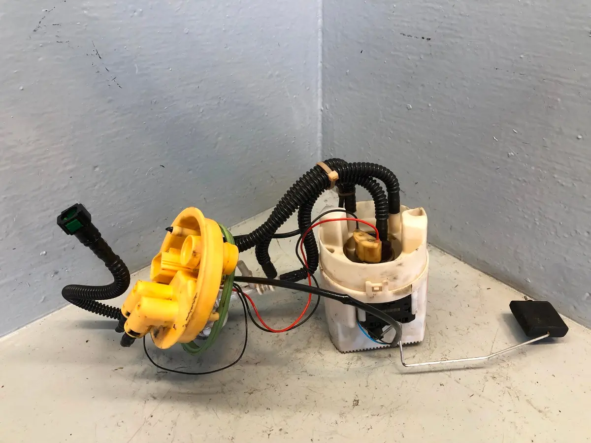 Discovery 3 In Tank Fuel Pump And Sender Tdv6 2.7 Diesel Land Rover 2004 To 2009 1