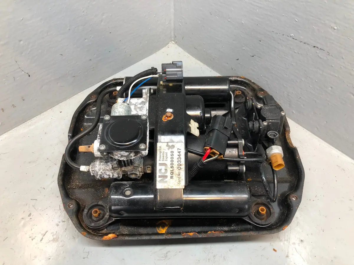 Range Rover L322 Air Suspension Compressor Pump Hitachi Rqu500302 R08105 1