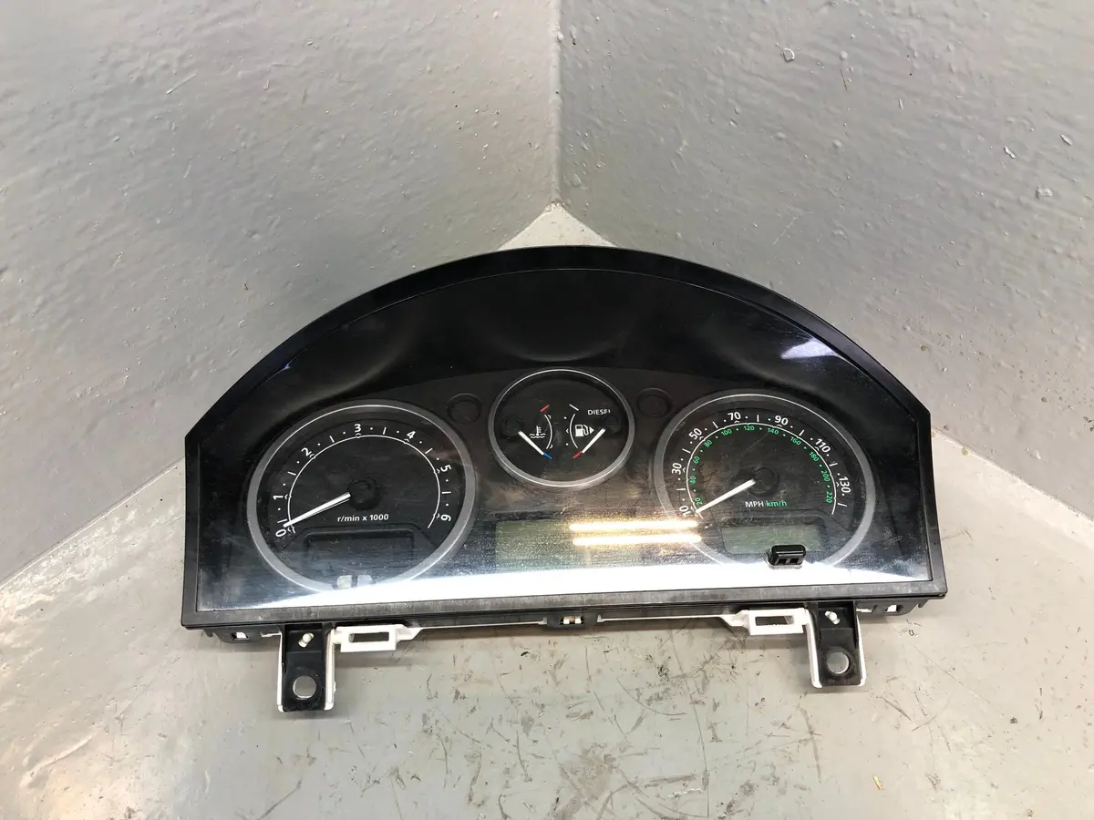 Discovery 3 Instrument Cluster 2.7 Tdv6 Yac500028 Land Rover 2004 To 2006 1
