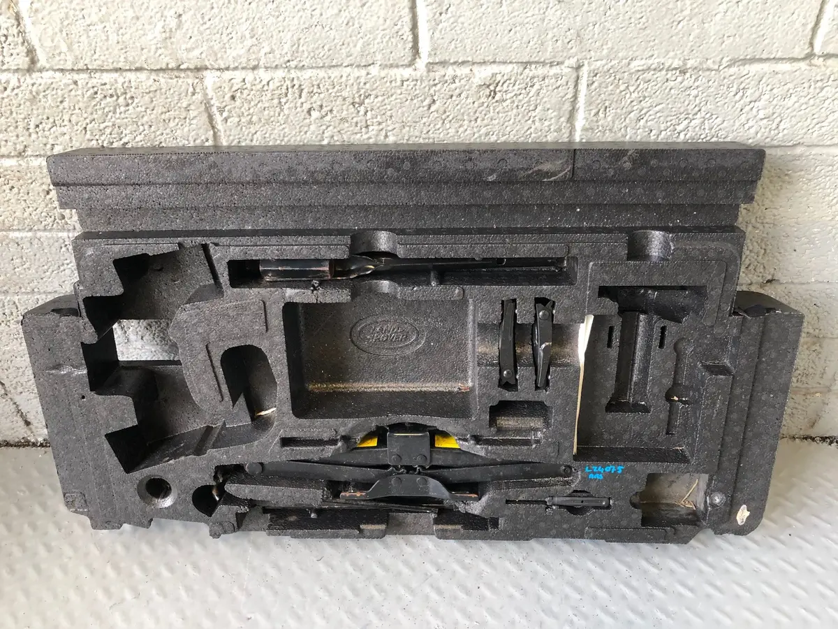 Range Rover Sport Tool Storage Boot With Jack Wheel Brace 2005 To 2013 L24075 1