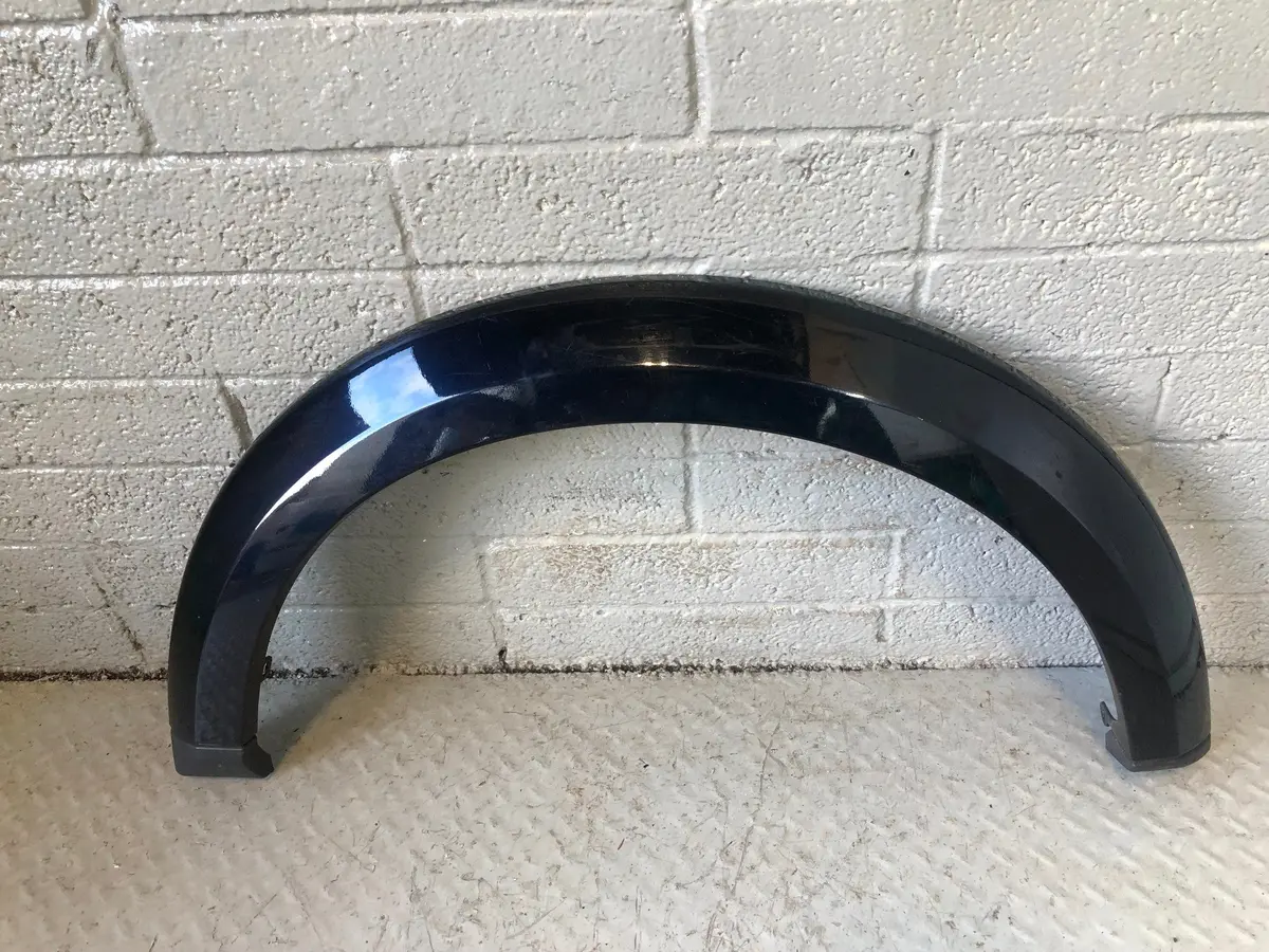 Discovery 4 Wheel Arch Trim Front Right Buckingham Blue Land Rover 2009 To 2016 1