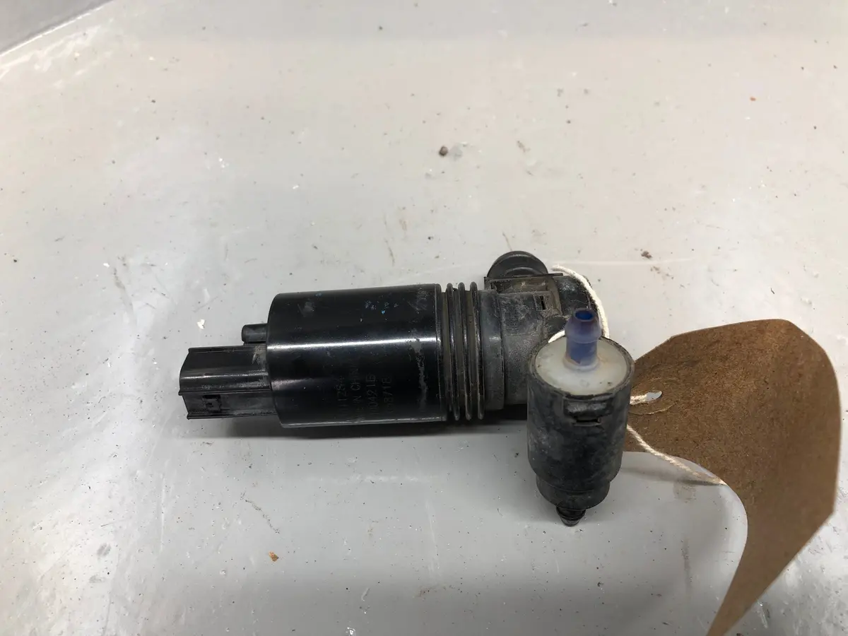 Range Rover Sport Windscreen Washer Bottle Pump L320 Facelift 2009 To 2013 1