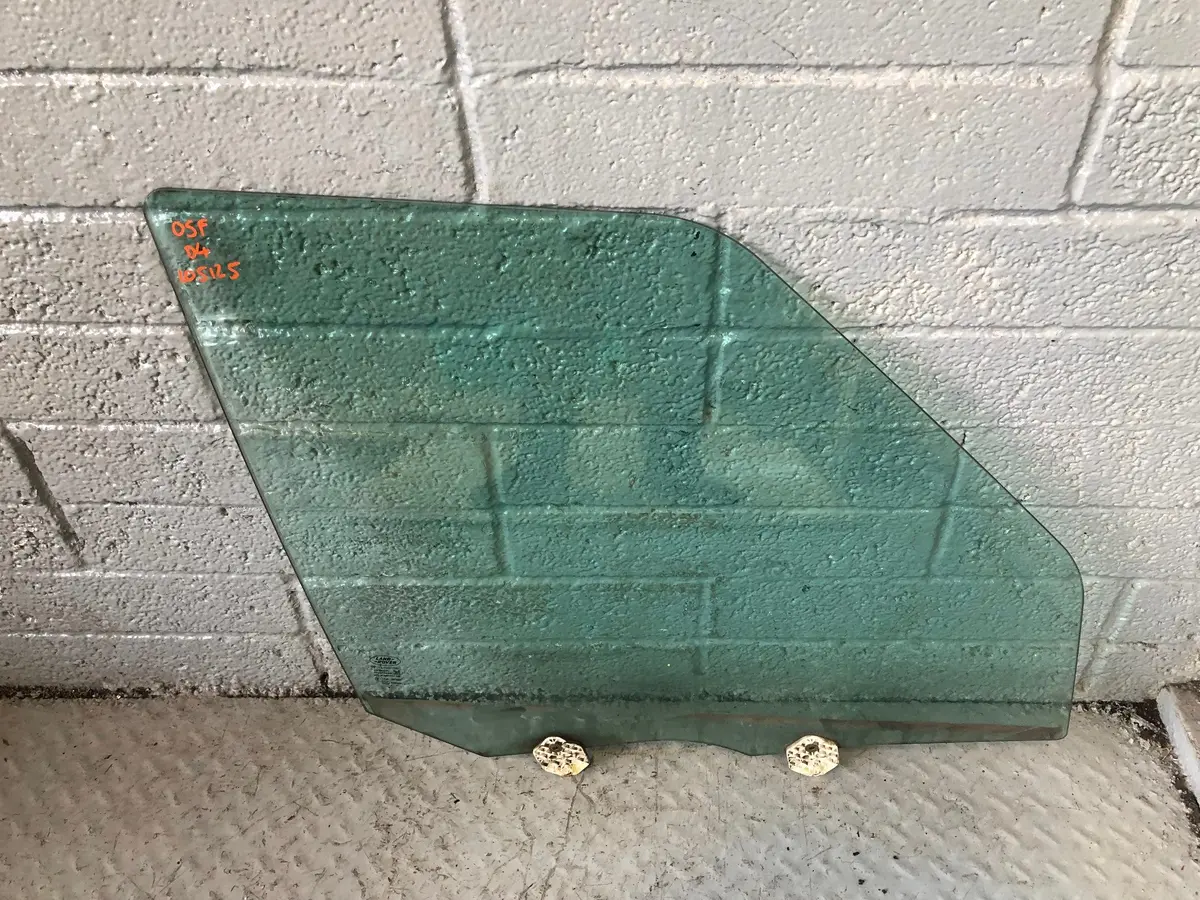 Discovery 4 Window Glass Off Side Front Door Land Rover 2009 To 2016 L05125 1