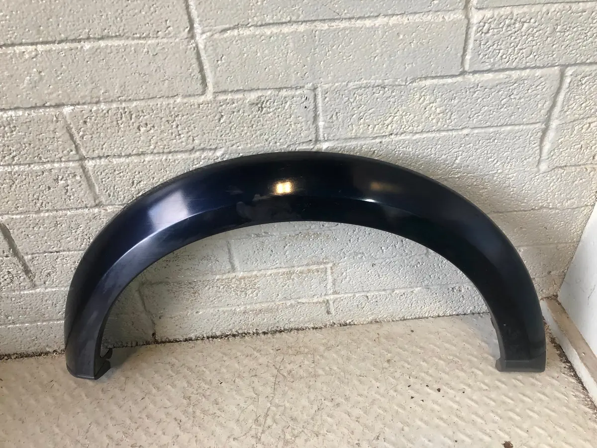 Discovery 4 Wheel Arch Trim Front Left Buckingham Blue Land Rover 2009 To 2016 1