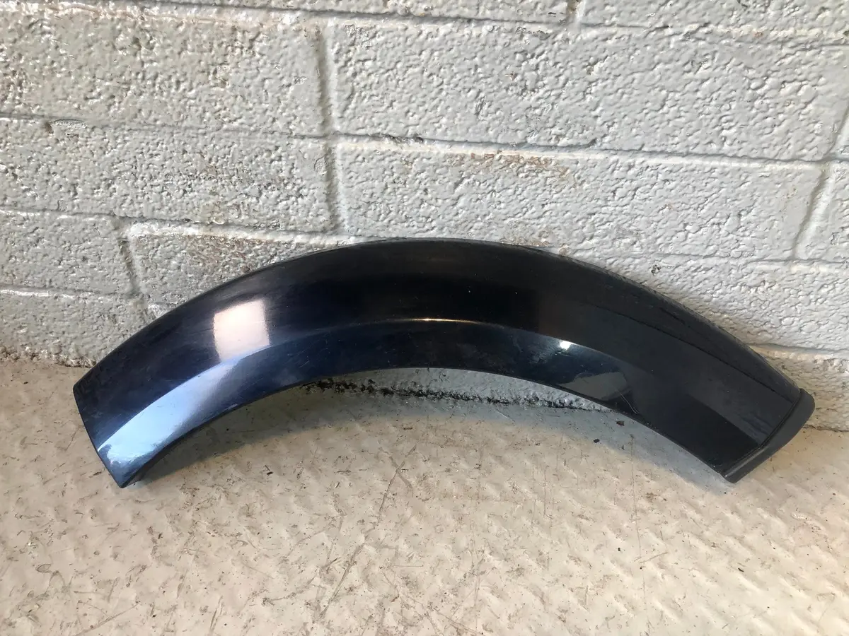 Discovery 4 Arch Trim Near Side Rear Quarter Buckingham Blue 796 2009 To 2016 1