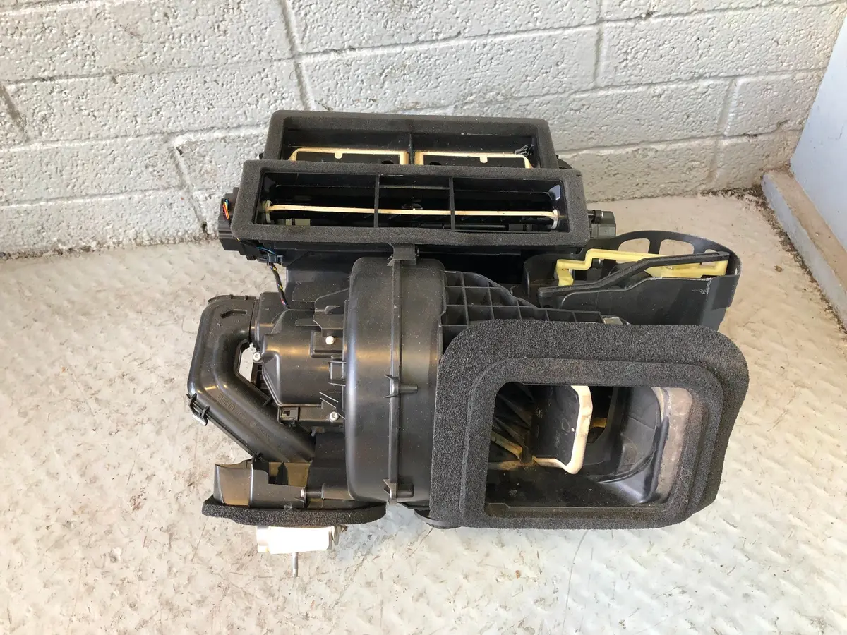 Land Rover Freelander 2 6G9n-19B555kaaheater Box Matrix 2006 To 2010 1