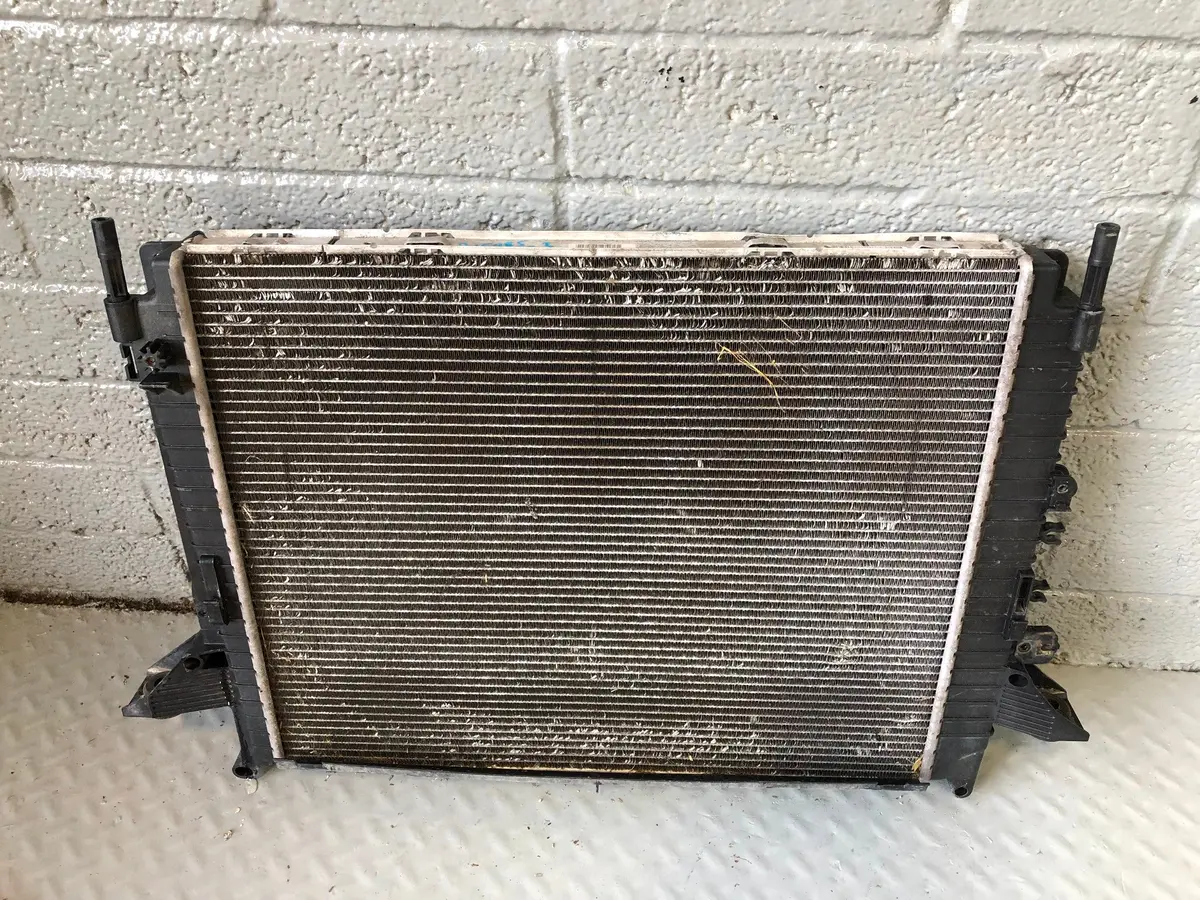 Land Rover Discovery 3 Radiator Engine Cooling 7H22 8T000 Aa 2004 To 2009 1