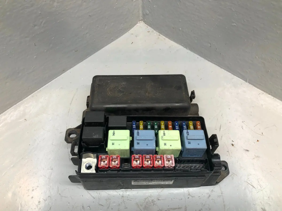 Mini R53 Fuse Box Under Bonnet 1.6 Cooper 6906604-05 2001 To 2006 1