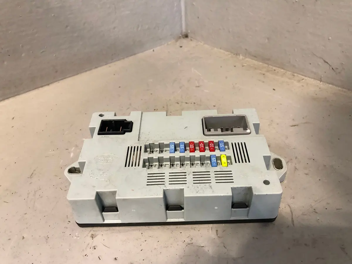 Discovery 4 Fuse Box Interior Eh22-14Q073-Aa Land Rover 2014 To 2016 1