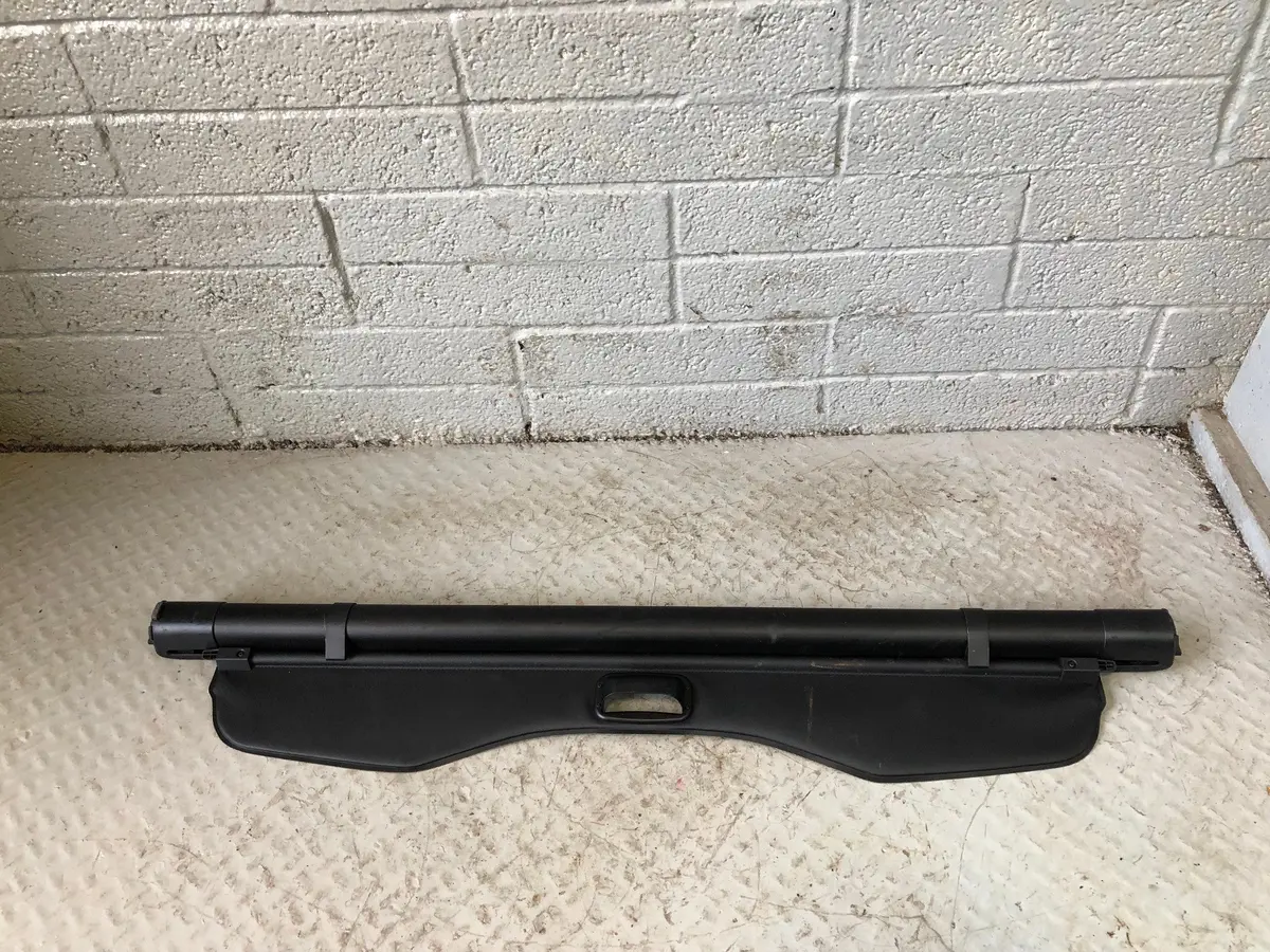 Freelander 2 Retractable Load Cover Parcel Shelf Black Land Rover R22016 1
