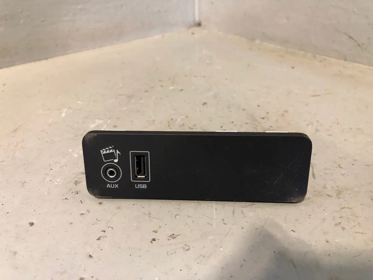 Range Rover L405 Aux Usb Ports Connection Unit Rear 2013 To 2017 1