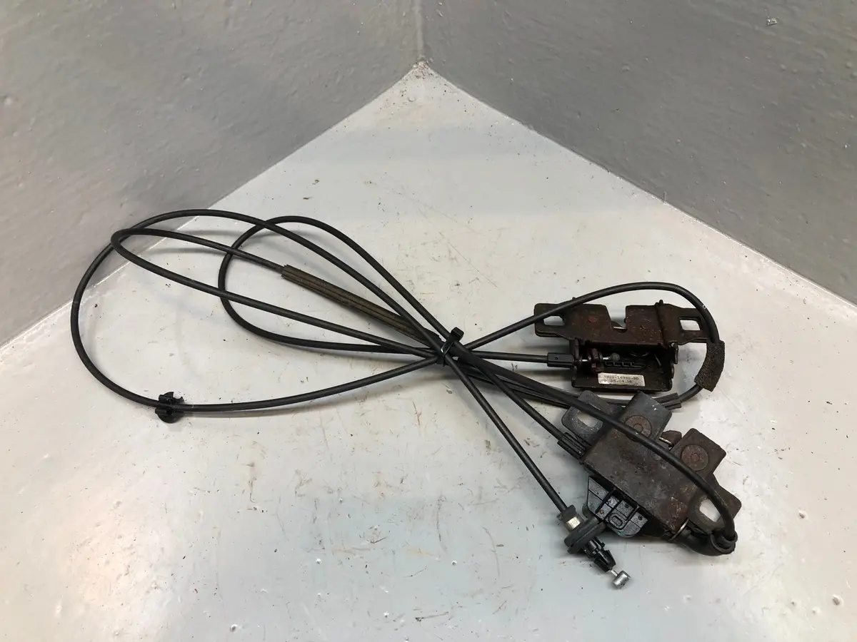 Range Rover Evoque Bonnet Release Cable And Catches L538 2011 To 2018 L27105 1