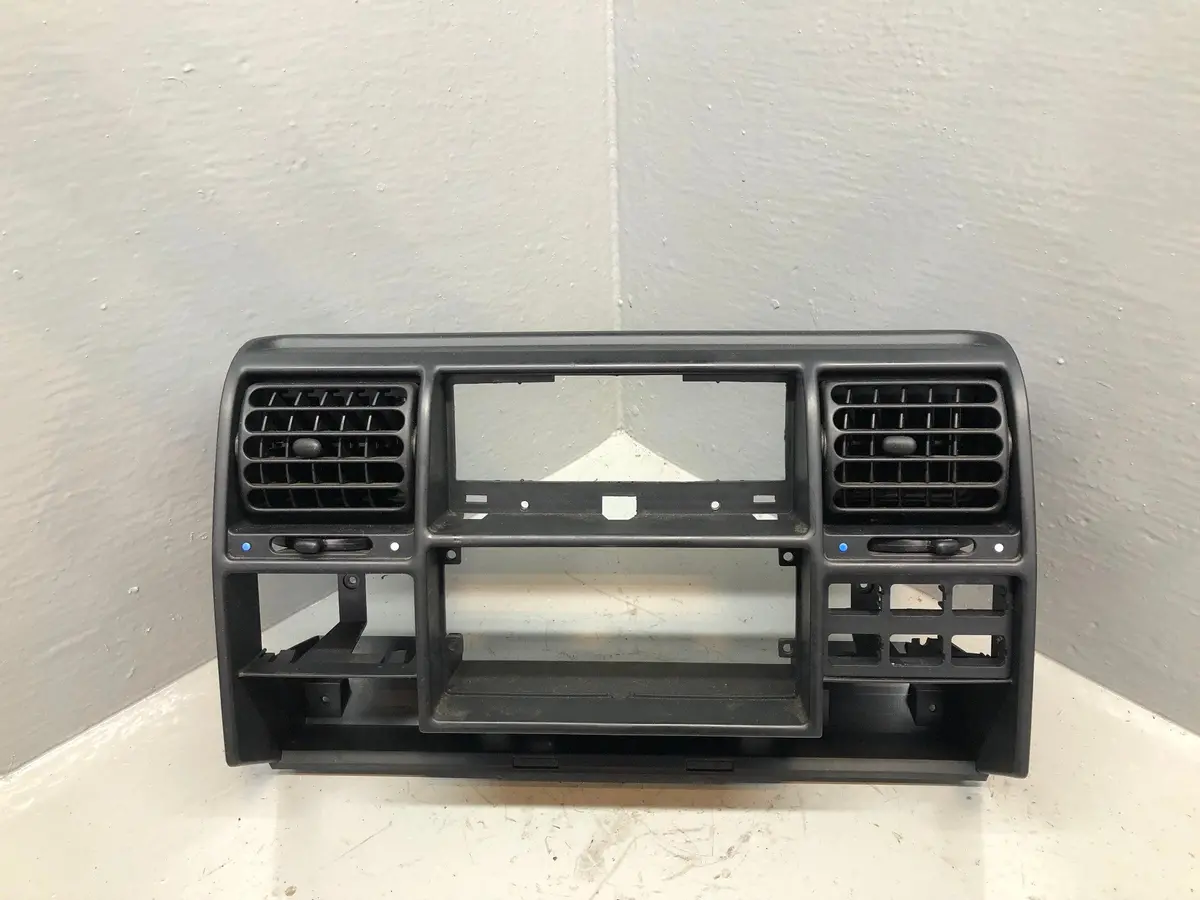 Discovery 2 Centre Air Vents Dashboard Panel Land Rover 2002 To 2004 R19026 1
