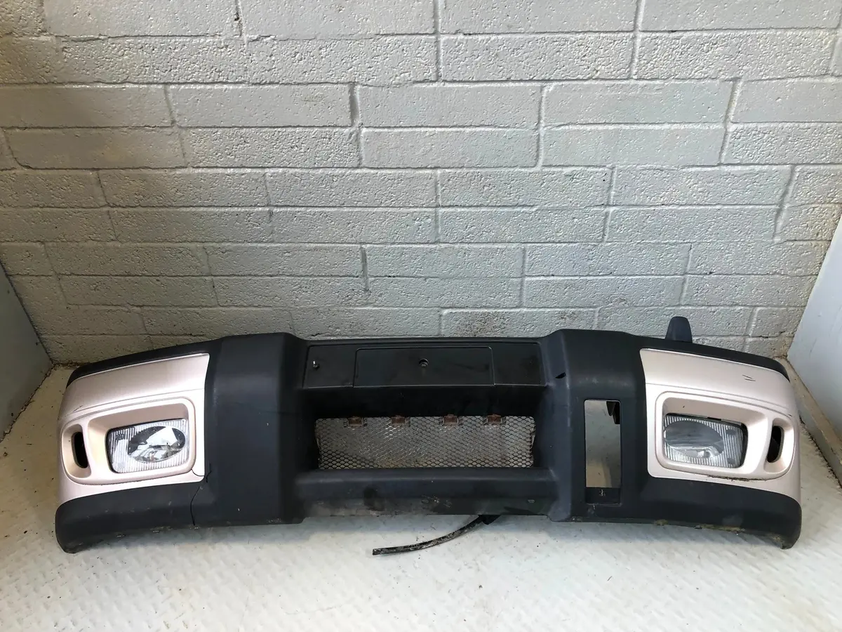 Discovery 2 Front Bumper Blenheim Silver Land Rover 1998 To 2002 R28105 1