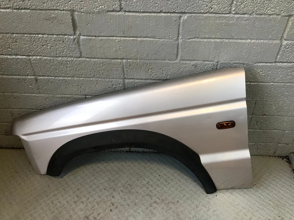 Discovery 2 Front Wing Near Side Blenheim Silver Land Rover 1998 To 2002 R28105 1