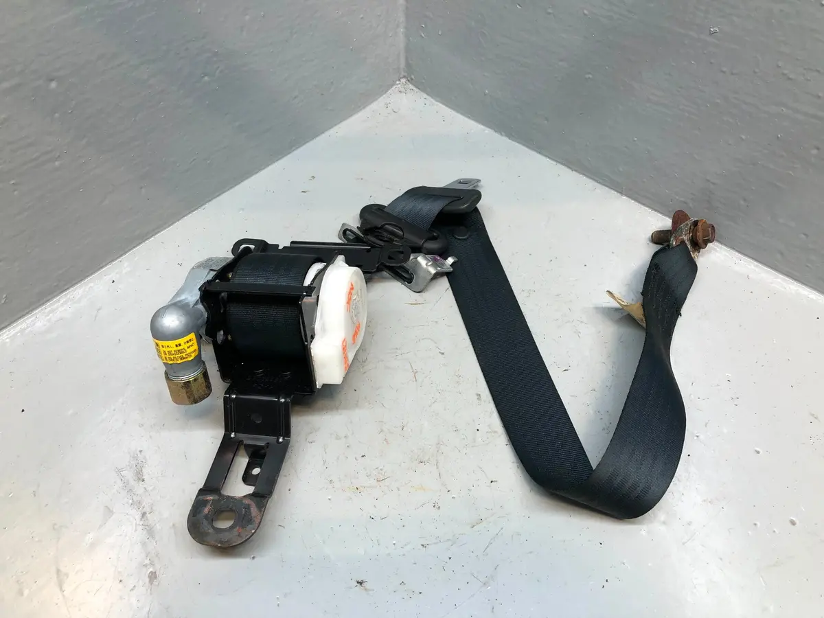 Mazda Mx5 Seat Belt Front Left Mk3 Nc Black With Pre Tensioner 2006 To 2014 1